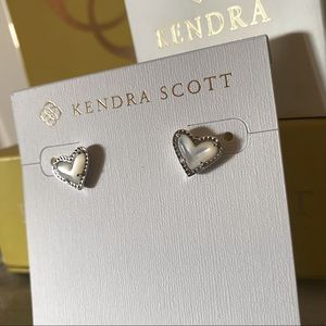 Kendra Scott Ari Heart Earrings